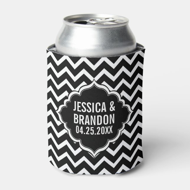 Porta-lata Chevron Geométrico Zigzag, Preto e Branco, Monogra (Can Front)