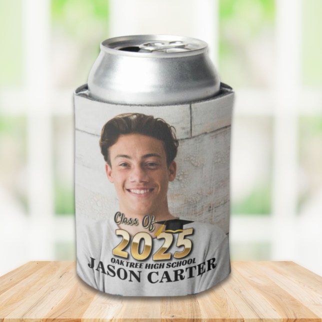 Porta-lata Classe de Formando de mais velho da Graduação 2025 (Senior Graduate Class of 2025 Graduation Photo Can Cooler)