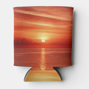 Porta-lata Colorida nascença no mar, nuvens dramáticas.