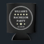 Porta-lata Despedida de Casamento por Tipografia Moderna do P<br><div class="desc">Esta tipografia moderna pode resfriar é um favor de casamento divertido que você pode dar às caras, incluindo seus padrinhos de casamento, como presente de sua despedida de solteiro. Personalize com o nome e a data da sua escolha. A cor do plano de fundo pode ser alterada para ajustado de...</div>