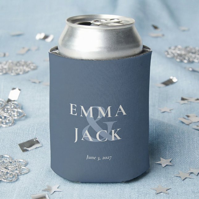 Porta-lata Elegant Blue Minimalist ampersand Wedding  (Elegant Blue Minimalist ampersand Wedding Can Cooler.)