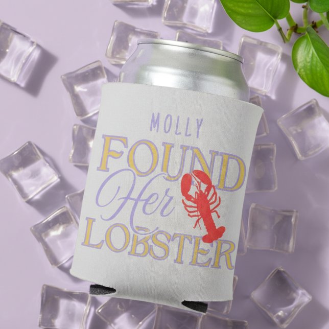 Porta-lata Encontrei sua lagosta - Noivado bonito ou noiva (Celebrate your perfect catch with this sweet and quirky “Found Her Lobster” design!)