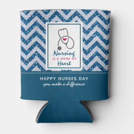 Porta-lata Enfermagem é uma obra de Dizer Coração com Estetos