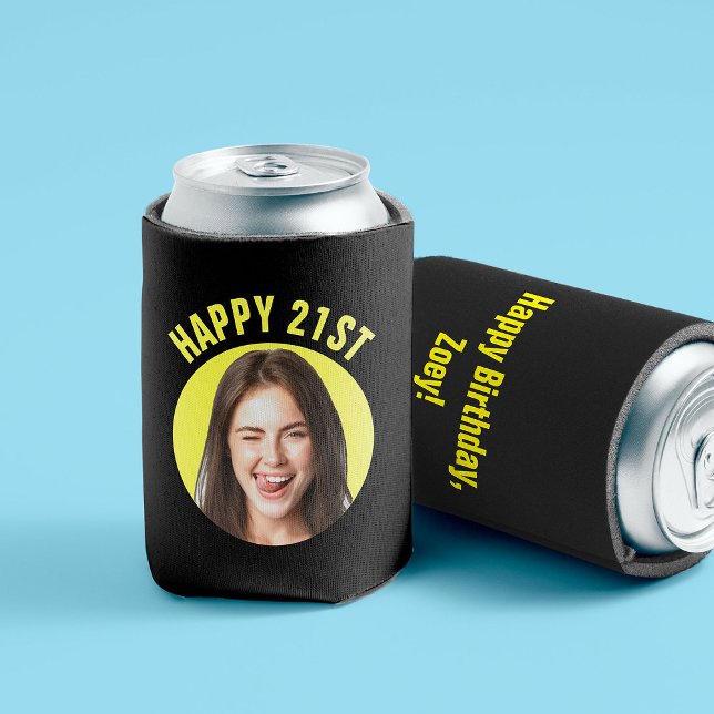 Porta-lata Foto de TEXTO PERSONALIZADO de aniversário de 21 a (Front and back of a black can sleeve with "Happy 21st" in yellow above a round custom photo cutout)
