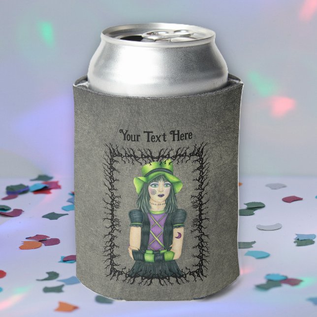 Porta-lata Gótico Rapariga Tatuagens Barbed Branch Frame Grun (Goth girl green hat tattoos in black barbed branch frame on grungy grey drink can cooler.)