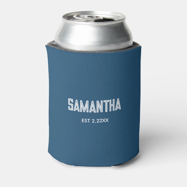 Porta-lata Manta com monograma em azul e branco (Can Back)
