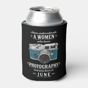 Porta-lata Nunca Subestime Uma Mulher Que Adora Fotografia