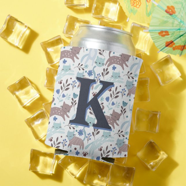 Porta-lata Padrão De Gato Whimsical, Monograma De Cinzas Azui (Verão in situ)