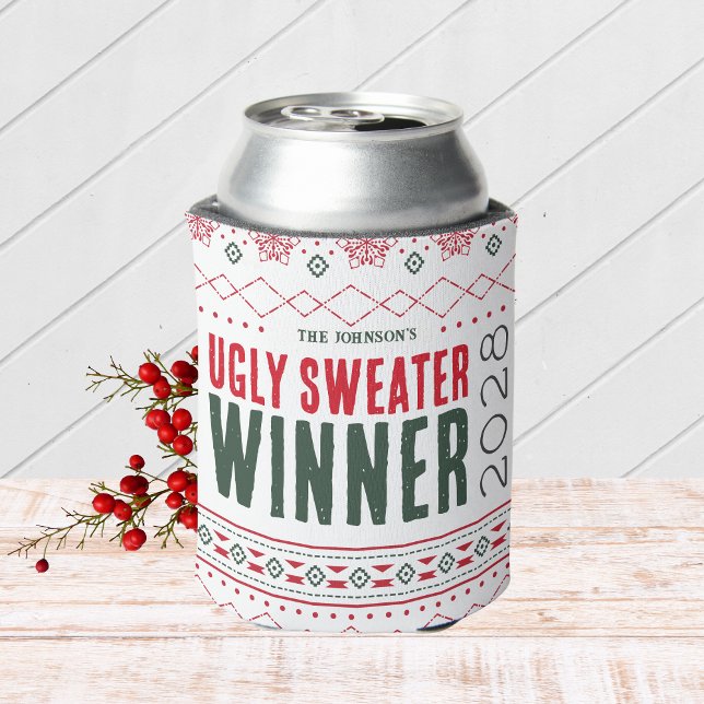Porta-lata Prêmio Vencedor do Concurso Ugly Sweater (Ugly Christmas Sweater Holiday Competition Contest Prize Can Cooler for the Winner )