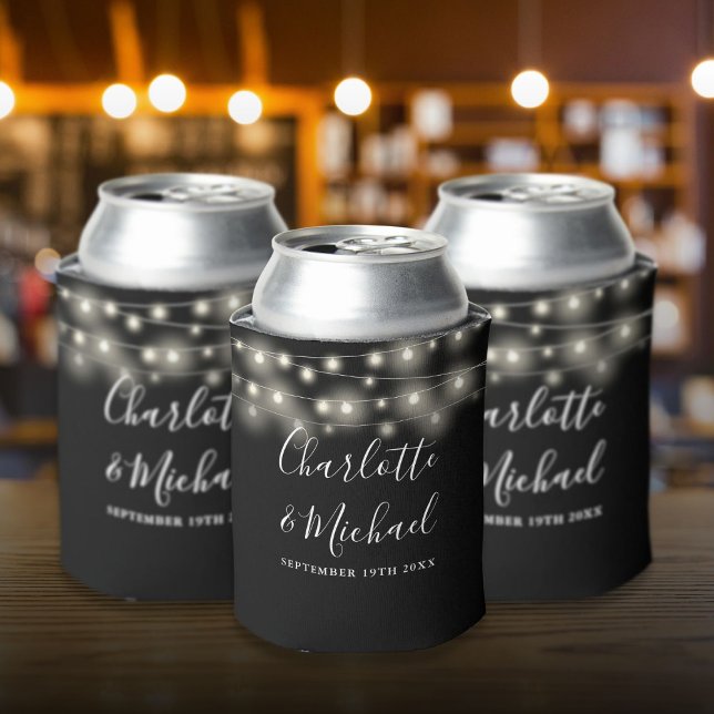 Porta-lata String Lights Signature Script Black White Weding (String Lights Signature Script Black White Wedding Can Cooler)