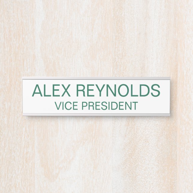 Porta Placa de Nome com Gravação Personalizada com Canto (Frente)