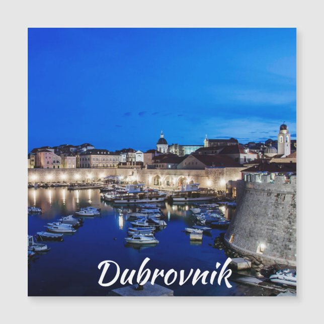 Porto de Dubrovnik e paredes iluminadas em mães no (Frente)