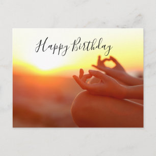 Postal Cartão de Aniversário da Meditação de Yoga o dedo 