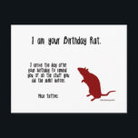 Postal Cartão de aniversário engraçado do rato<br><div class="desc">O rato do aniversário ajuda seus amigos e família a comemorar todas suas decisões duvidosas.</div>