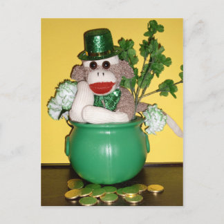 Postal Ernie o cartão do dia do St Patrick do macaco da