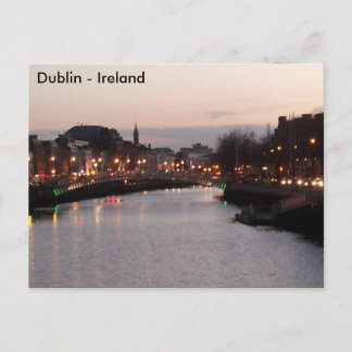 Postal Noite do rio Liffey, Dublin City, Irlanda Cartão p