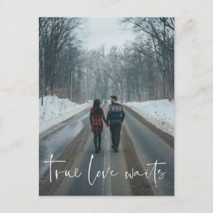 Postal O verdadeiro amor espera cartão de adiamento de ca