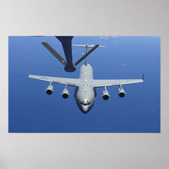 Poster A Globemaster III C-17 aproxima-se do boom (Frente)