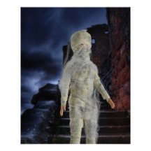 A múmia escapou do Egito. Dia das Bruxas