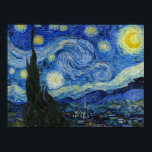 Poster A Noite Estrelada, 1889, por Vincent van Gogh<br><div class="desc">A Noite Estrelada,  1889,  por Vincent van Gogh. Ele mostra a visão da janela voltada para leste da sua sala de asilo em Santo-Rémy-de-Provence,  logo antes do nascer do sol,  com a adição de uma vila imaginária.</div>
