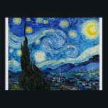 Poster A Noite Estrelada de Van Gogh<br><div class="desc">Vincent van Gogh's The Starry Night (1889) é uma das obras mais icônicas do Posto-Impressionismo. Pintado em Santo-Rémy,  ele captura um cheio de emoção e movimento no céu noturno,  em contraste com a calma vila abaixo. Suas cores ousadas e pinceladas expressivas fazem dela uma obra-prima eterno.</div>