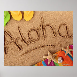 Póster A palavra Aloha escrita em um Sandy Beach, com 2