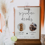 Poster ADELLA Moderno Mínimo 2 Foto Pet Signature Beber<br><div class="desc">Esta placa de bebida de assinatura possui dois slots de fotos, uma fonte escura e manuscrita, e uma design moderna minimalista. Altere facilmente a fonte e a cor de fundo para corresponder ao seu evento. Esta placa é perfeita para adicionar uma foto da noiva e do noivo, crianças, ou seus...</div>