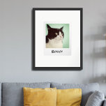 Poster Adicione a sua câmera retrô-instantânea de foto de<br><div class="desc">Simplesmente adicione seu cão de estimação ou foto de gato favorito em um quadro fotográfico instantâneo de estilo retrô vintage com textura autêntica que se parece com a coisa real! Um estilo de fonte manuscrito (que pode ser alterado na seção "Editar usando ferramentas de design"). Adicione o nome do seu...</div>