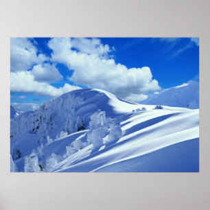 Póster Afixar cimeira da montanha coberto de neve