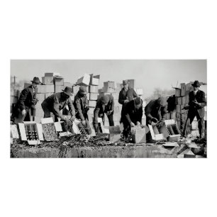 Póster Agentes Proibidores Destruindo Liquidez Ilegal 192