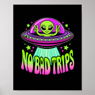 Poster alienígena em um disco voador