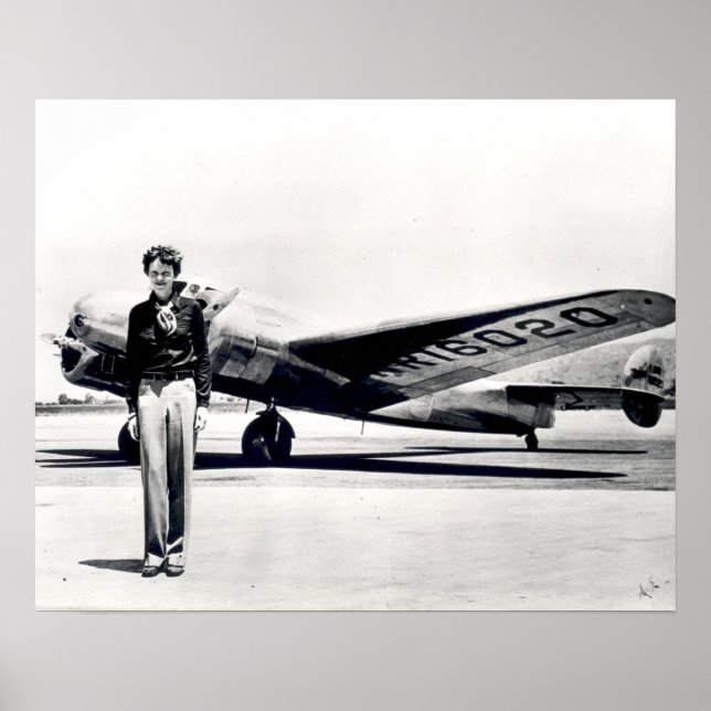 Poster Amelia Earhart tamanho padrão (Frente)