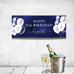 Poster Aniversário marinho azul balões brancos nome scrip<br><div class="desc">Para uma festa de aniversário de 21 ruas (ou qualquer idade), entre ela e ela. Um fundo azul marinho. A cor azul é irregular. Decorado com balões brancos. Personalize e adicione um nome e idade 21. Cartas brancas. O nome é escrito com um moderno estilo escrito à mão com traços....</div>