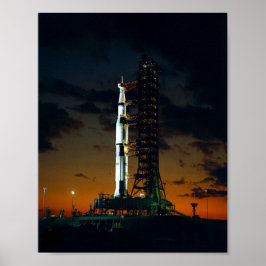 Poster Apollo 4 Saturn V Rocket no Launchpad - 1967