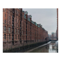 Armazéns de Canal de Hamburgo na Alemanha no Inver