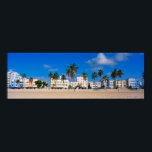 Poster Art Deco Distrito De South Beach Miami<br><div class="desc">Este é o distrito de arte deco de South Beach Miami. Os prédios são pintados em cores pastéis cercados por palmeiras tropicais.</div>
