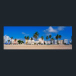 Poster Art Deco Distrito De South Beach Miami<br><div class="desc">Este é o distrito de arte deco de South Beach Miami. Os prédios são pintados em cores pastéis cercados por palmeiras tropicais.</div>