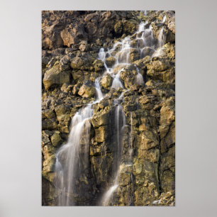 Poster As quedas da salmoura da rocha vulcânica deixam