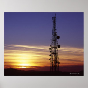 Póster As telecomunicações suprem no por do sol