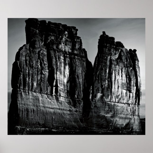 Póster As torres Awaiteth (Frente)