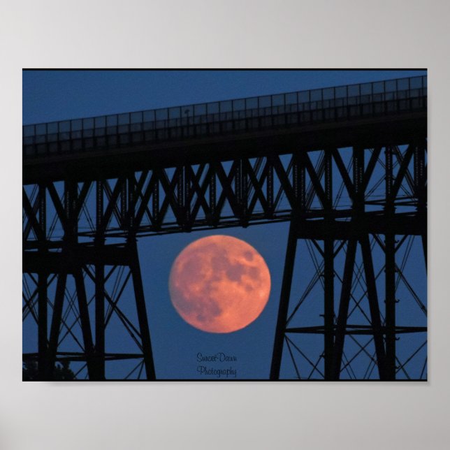 Poster Ascensão de lua sob a ponte Walkway (Frente)