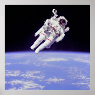Poster Astronauta no Espaço com Unidade de Manuseamento B