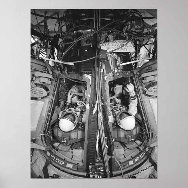 Poster Astronautas inseridos na nave espacial Gemini 6A (Frente)