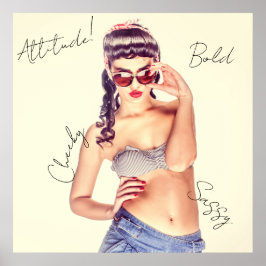 Poster Atitude! Modelo retrô em shorts e biquíni.