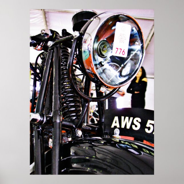 Poster AWS 5. Vista frontal de motocicleta antiga (Frente)