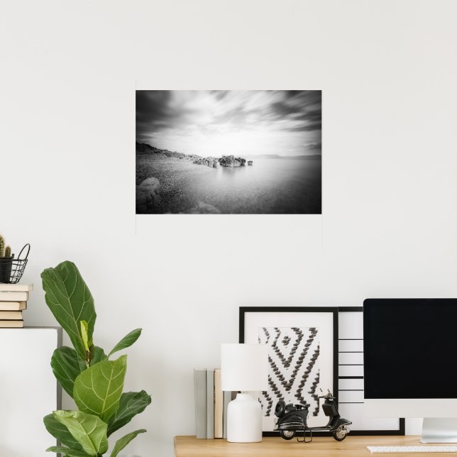 Poster B&W longa exposição de uma praia em Rabac, Croácia (Escritório em casa)