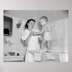Poster Banho de Bebê, 1937. Foto Antiga