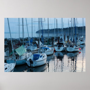 Póster barcos pela praia no crepúsculo