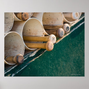 Poster Bastões de beisebol no esconderijo subterrâneo