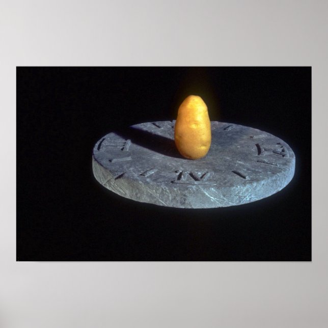 Poster Batata sobre o relógio de sol antigo (Frente)